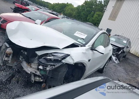 2020 Tesla Model Y Long Range Dual Motor All-Wheel Drive/Performance Dual Motor All-Wheel Drive z USA, uszkodzony, nr VIN 5YJYGDEF5LF006109